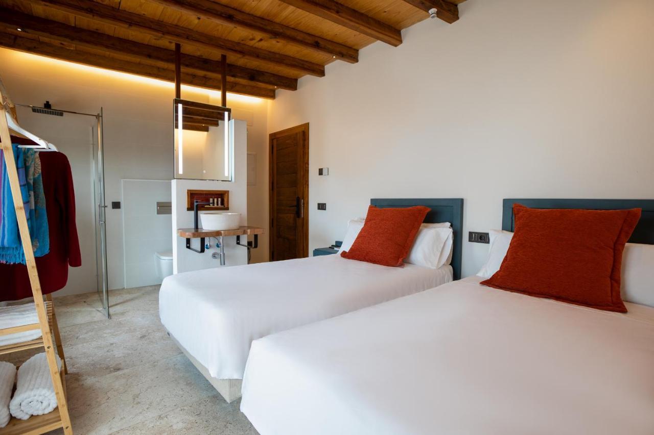 Hotel Poeta Jorge Manrique เซกูรา เดลา เซียร์รา ภายนอก รูปภาพ